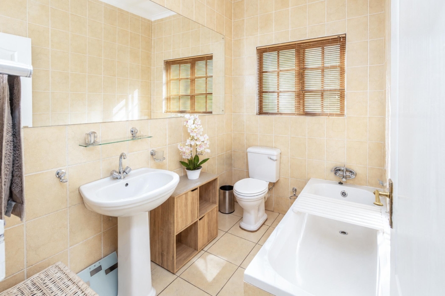 3 Bedroom Property for Sale in Safari Gardens North West